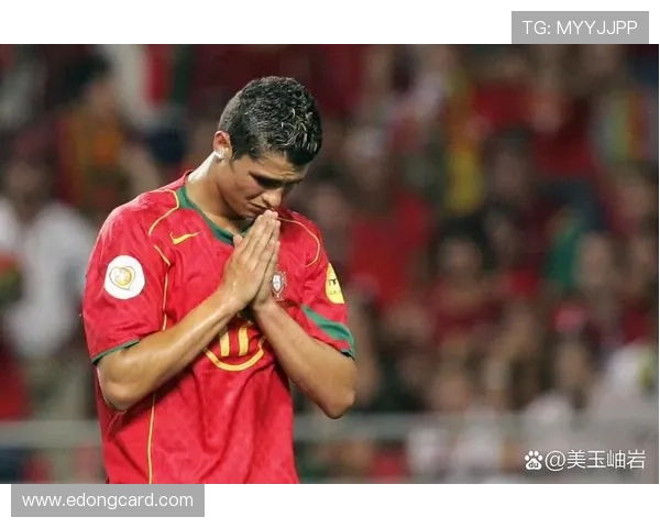 C罗父子同场掀足球奇迹 欧洲杯再圆梦球迷盛赞足坛詹姆斯