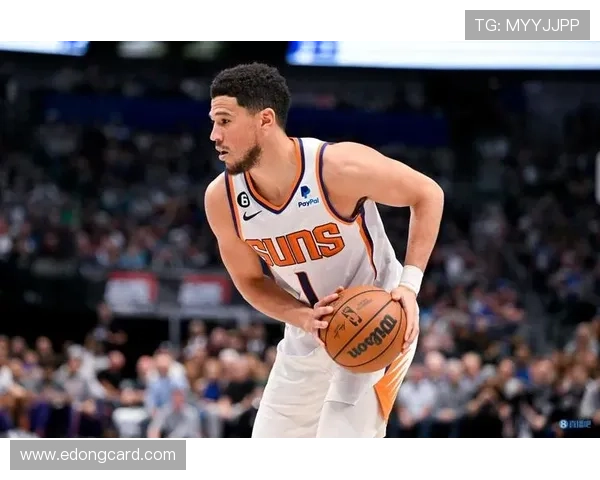 布克砍下21分10助攻全面开花 太阳主场发威轻松击退快船