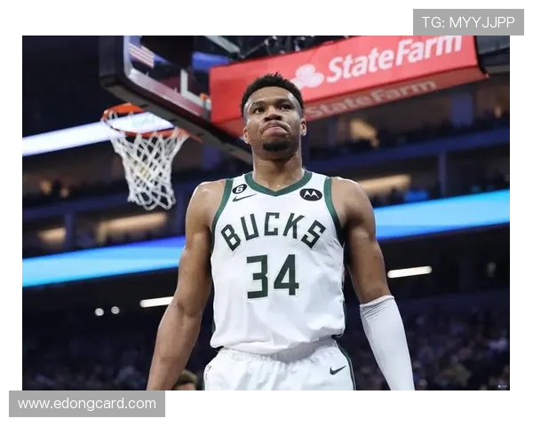 字母哥半场表现平平仅得9分3板5助3帽球队需加强进攻力度